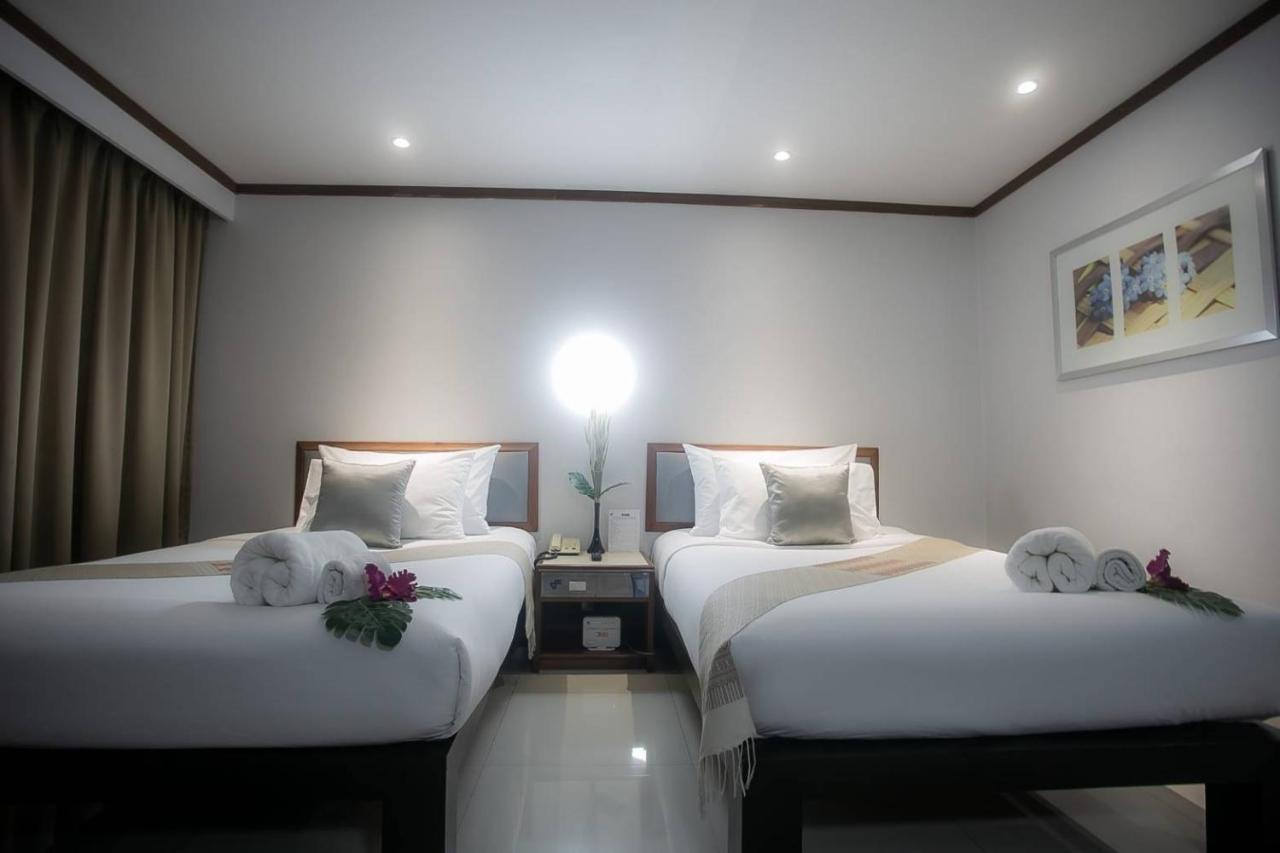 Friday Hotel Uttaradit Bagian luar foto
