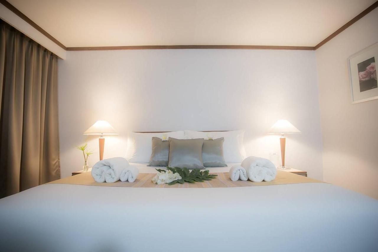 Friday Hotel Uttaradit Bagian luar foto