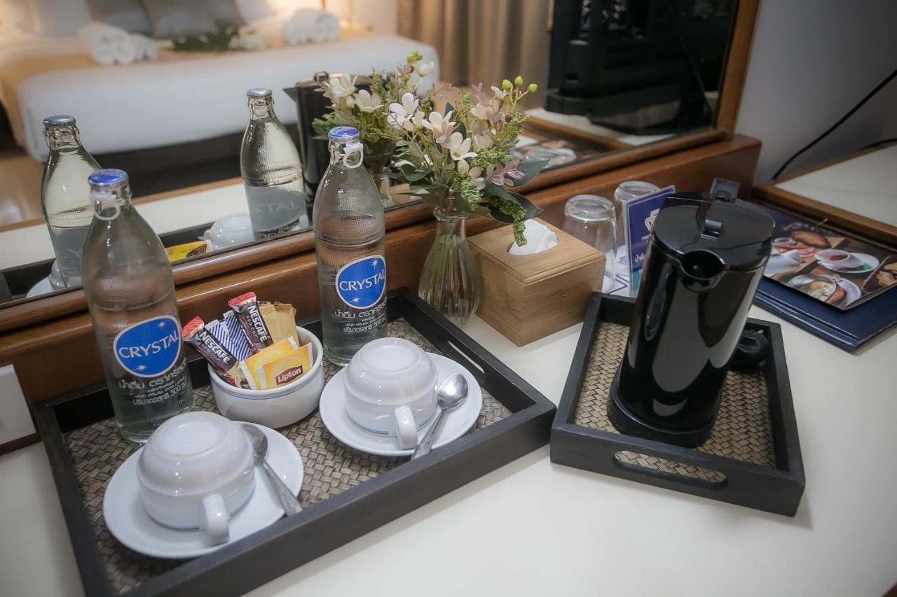 Friday Hotel Uttaradit Bagian luar foto