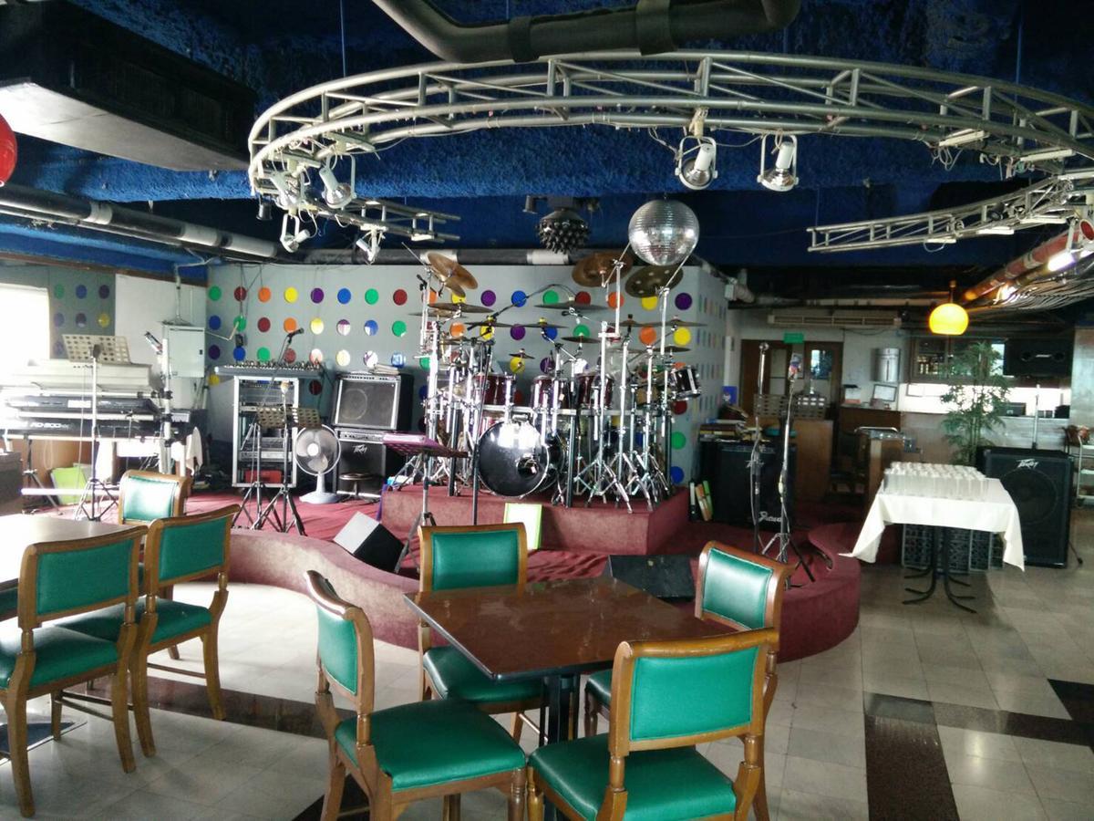 Friday Hotel Uttaradit Bagian luar foto